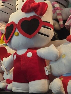 Red Heart Sunglasses Lush Accent Hello Kitty Greeter